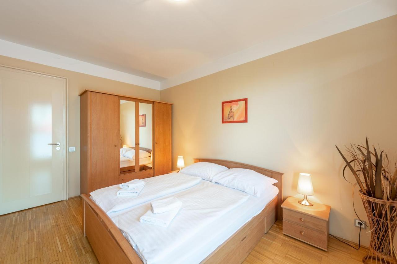 Luxury Apartment River Diamond Residence Prague Exterior photo